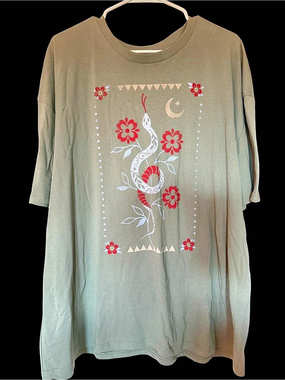 Spiritual Night Snake tee XXL from Witch’s Estate Sale good condition